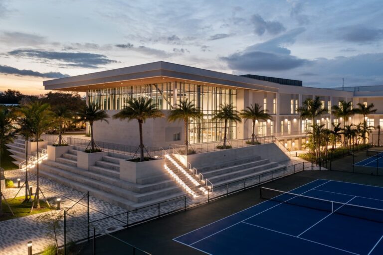 PINECREST SCHOOL GUIDE &ndash; PUBLIC & PRIVATE OPTIONS