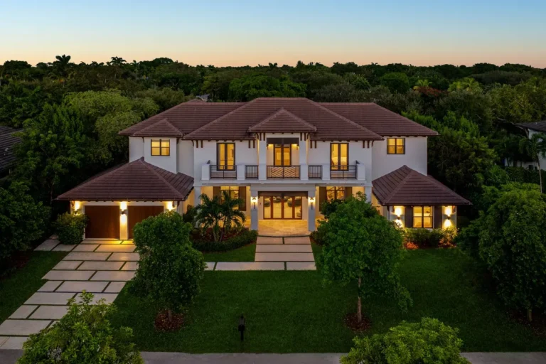 PINECREST REAL ESTATE MARKET IN 2025