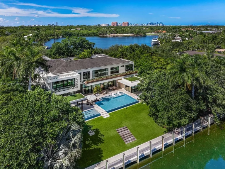 GABLES ESTATES REAL ESTATE GUIDE: MIAMI WATERFRONT ULTRA-LUXURY LIVING