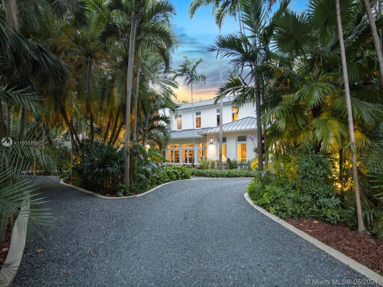 PALMETTO BAY VS PINECREST LIVING: WHICH NEIGHBORHOOD IS BETTER FOR FAMILIES?