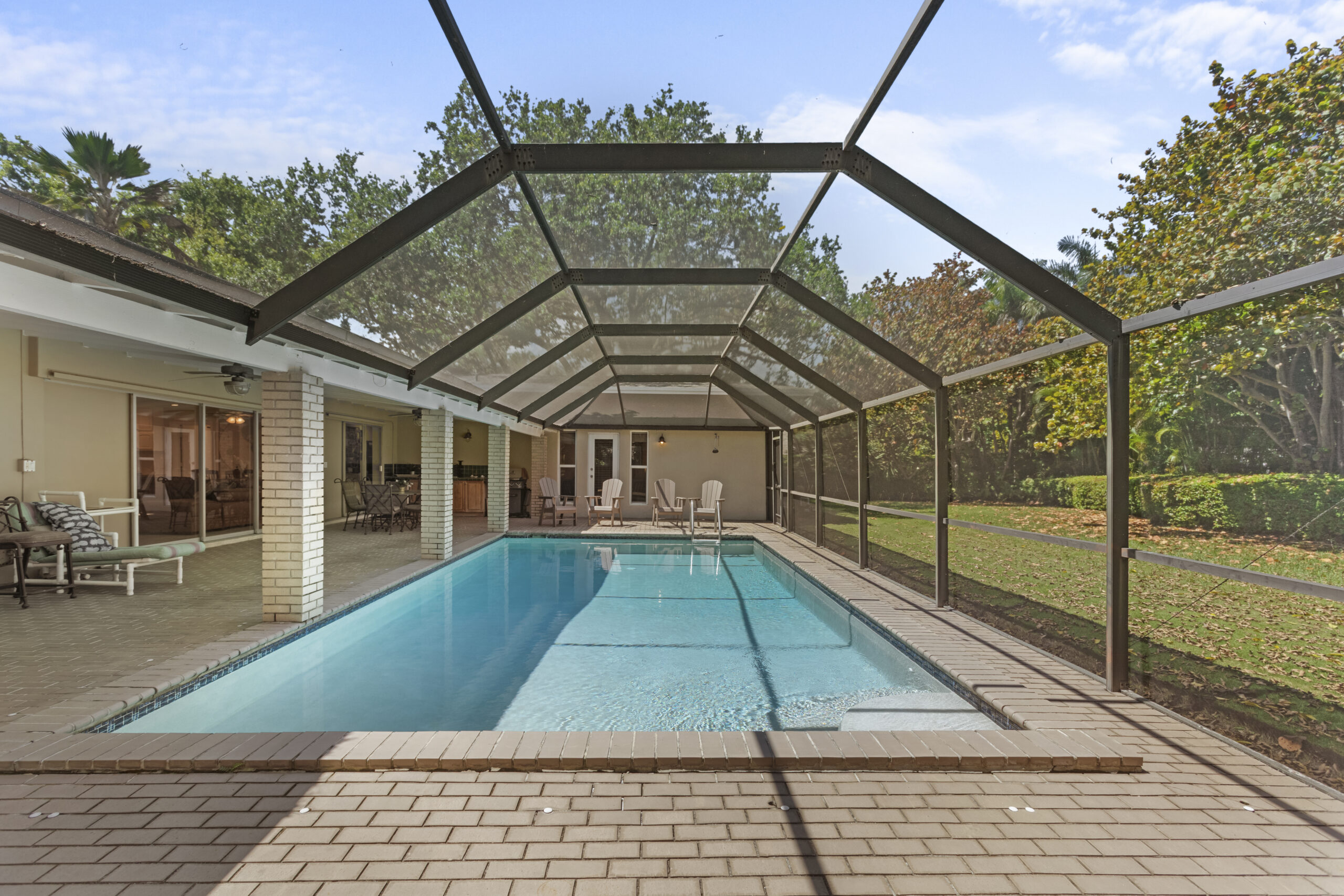 Emotional appeal and lifestyle experience at 6845 SW 129th Terrace Pinecrest
