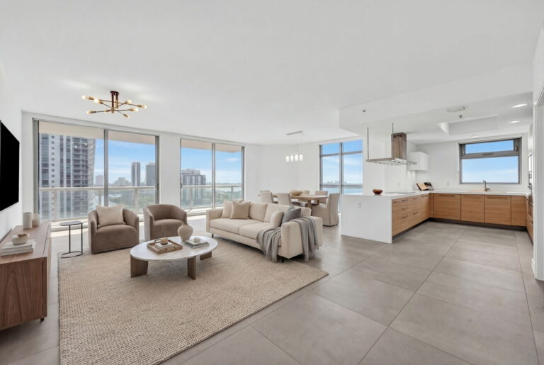 17301 Biscayne Blvd #1401, North Miami Beach, FL &mdash; Inside the Home: Design, Layout, and Lifestyle