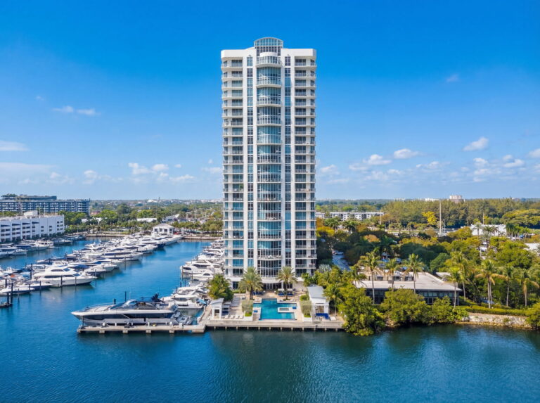 17301 Biscayne Blvd #1401, North Miami Beach &mdash; Living in the Area: Location, Lifestyle, and Neighborhood Insights